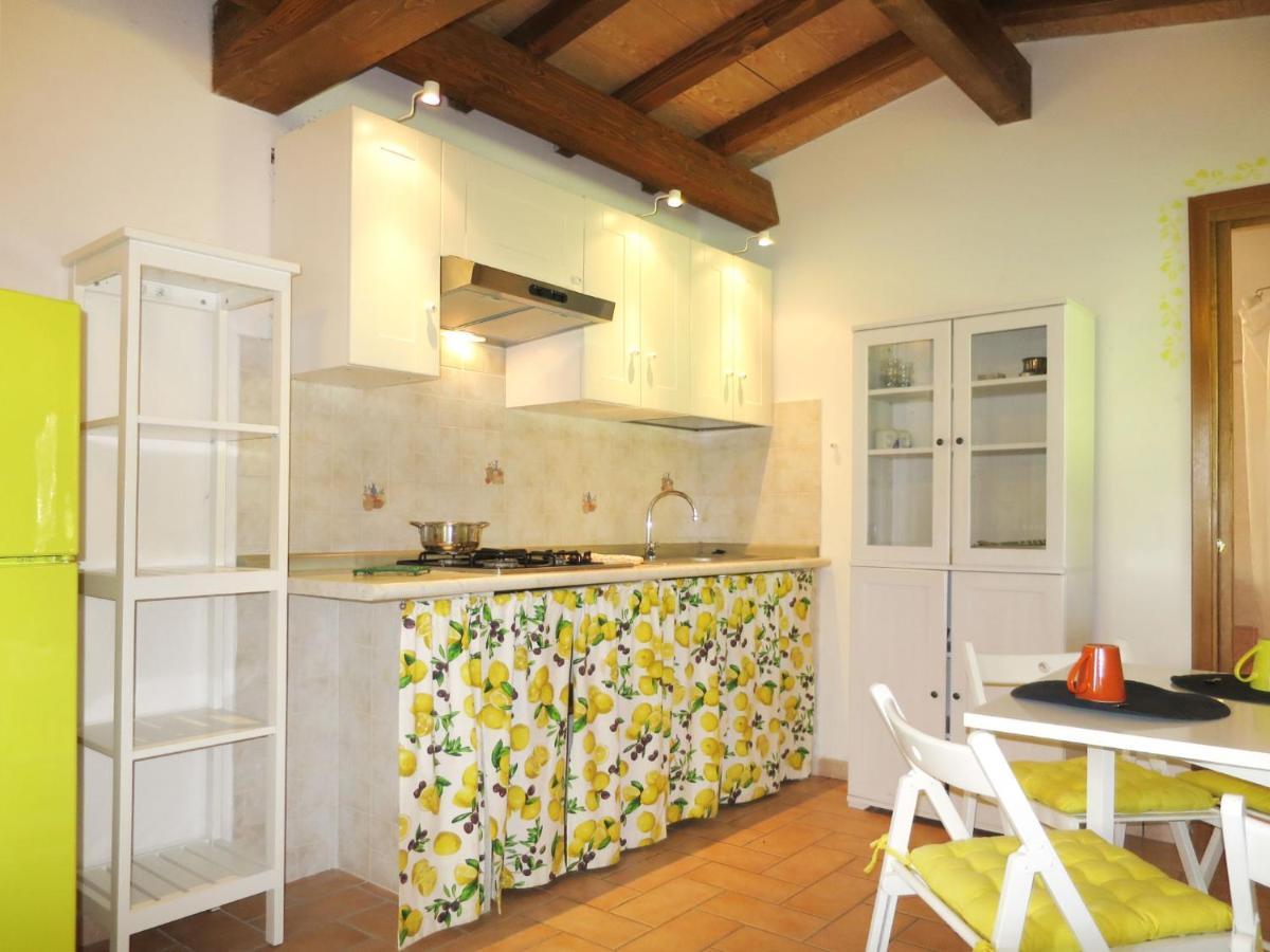 Holiday Home Chalet Del Lago By Interhome Bolsena Exterior foto